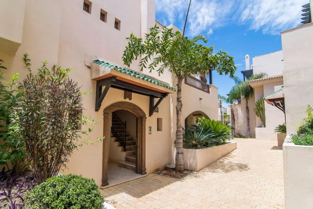 La Medina De Banus, Puerto Banus *